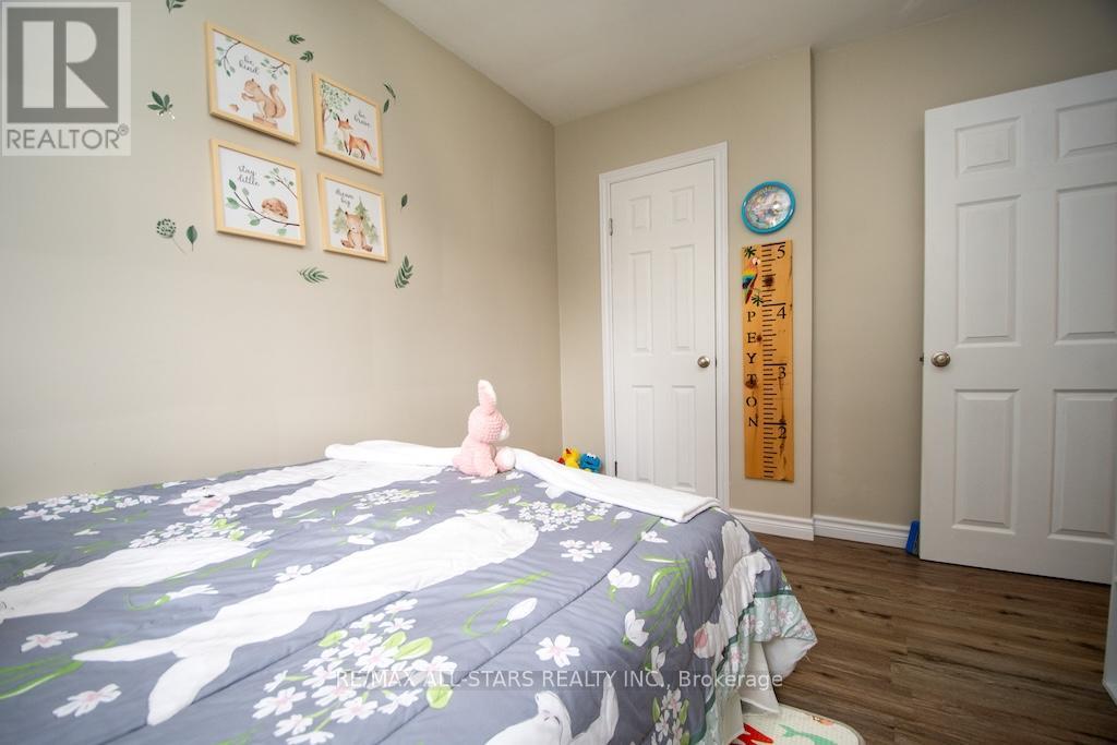 25 Maryknoll Avenue, Kawartha Lakes, Ontario  K9V 1A7 - Photo 22 - X12466084