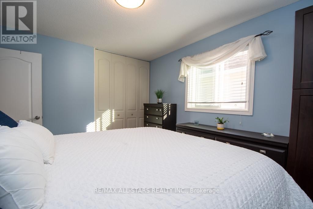 176 Elgin Street, Kawartha Lakes, Ontario  K9V 6B3 - Photo 29 - X12454119