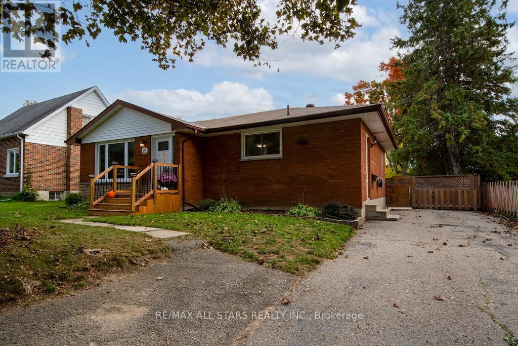25 Maryknoll Avenue, Kawartha Lakes, Ontario  K9V 1A7 - Photo 3 - X12466084