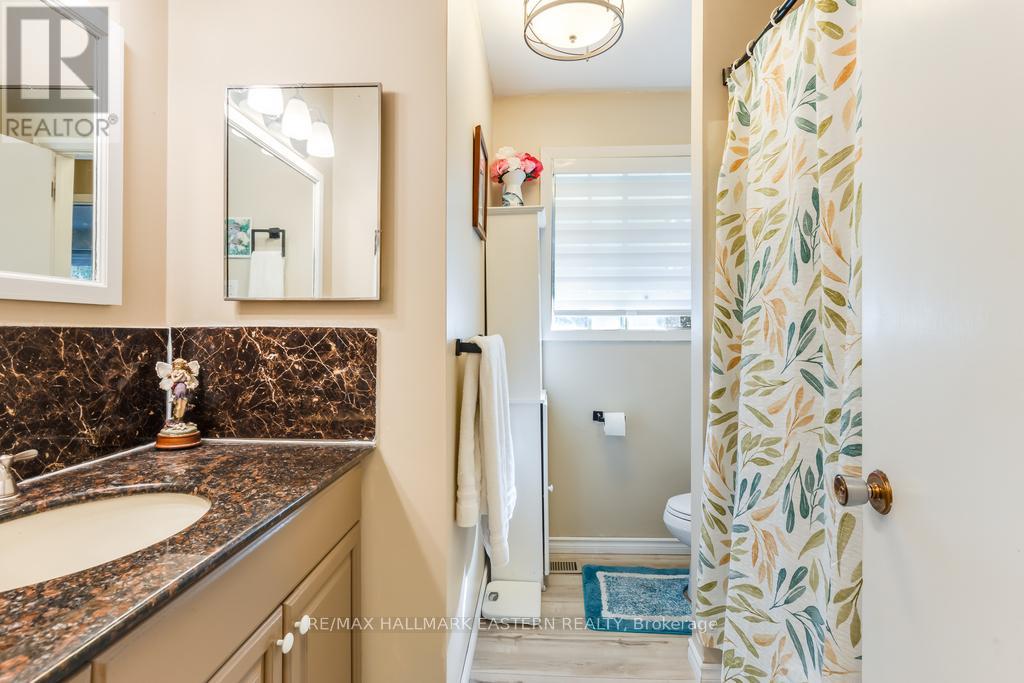 1013 Nicholl's Boulevard, Selwyn, Ontario  K0L 1H0 - Photo 23 - X12457024