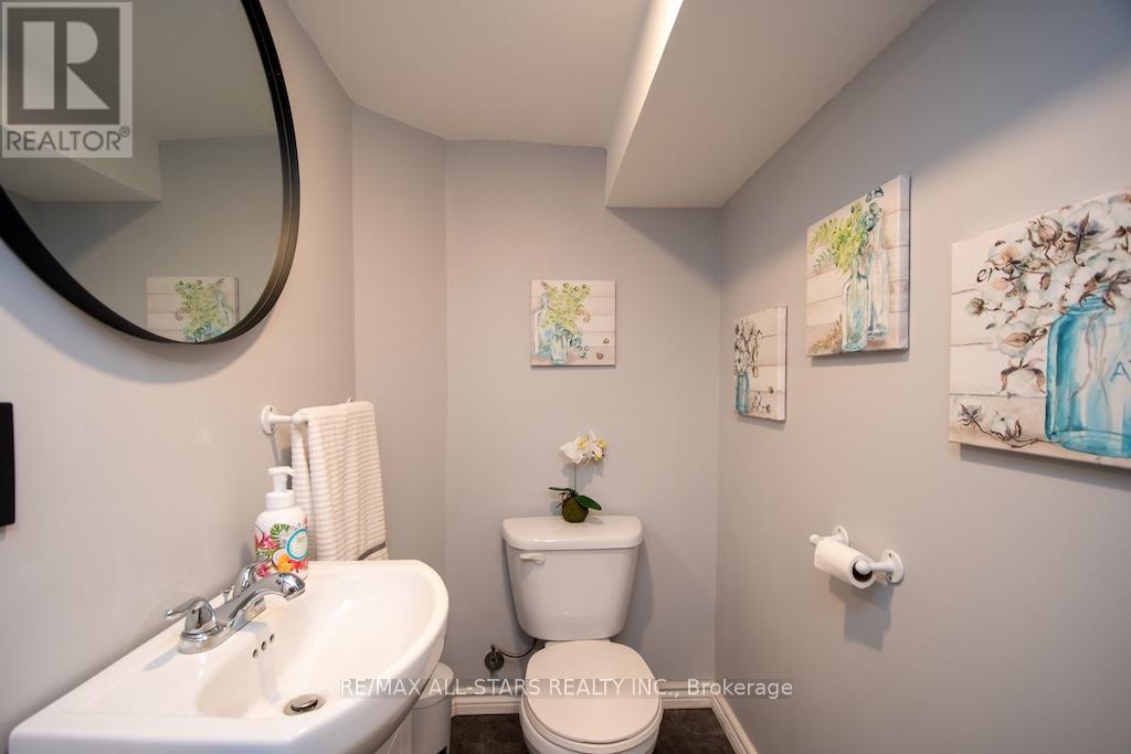 25 Maryknoll Avenue, Kawartha Lakes, Ontario  K9V 1A7 - Photo 28 - X12466084