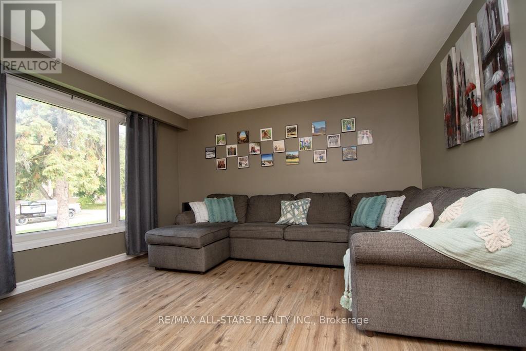 25 Maryknoll Avenue, Kawartha Lakes, Ontario  K9V 1A7 - Photo 5 - X12466084