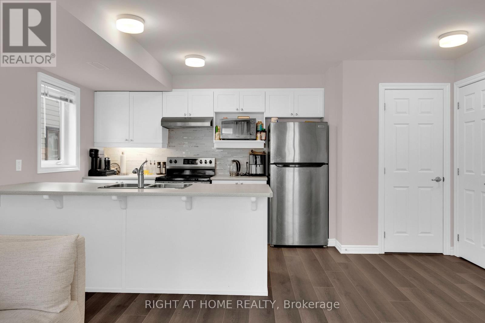 127 Anthracite Private, Ottawa, Ontario  K2J 7C8 - Photo 11 - X12470629