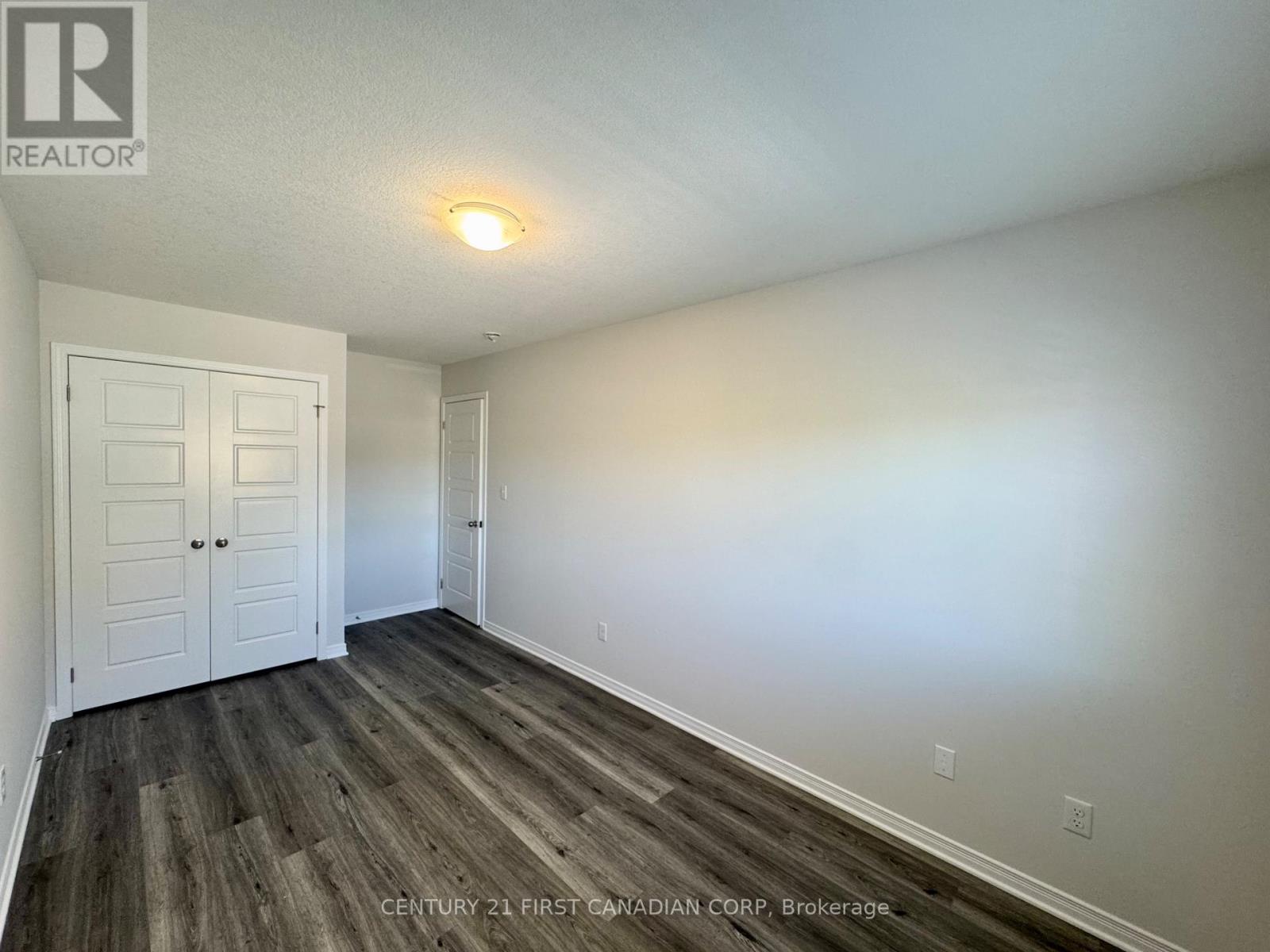 46 - 3186 Singleton Avenue, London South, Ontario  N6L 0B8 - Photo 18 - X12476163