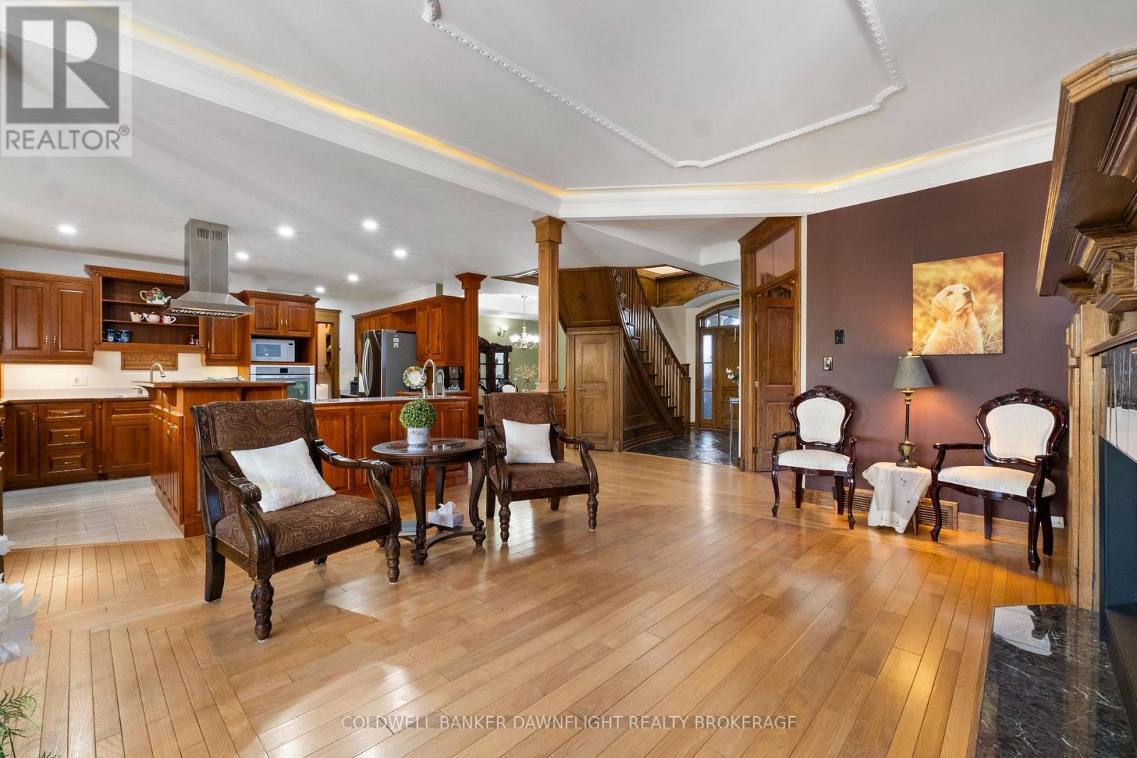 Photo 16 of 50 for 246 Hazelton Lane