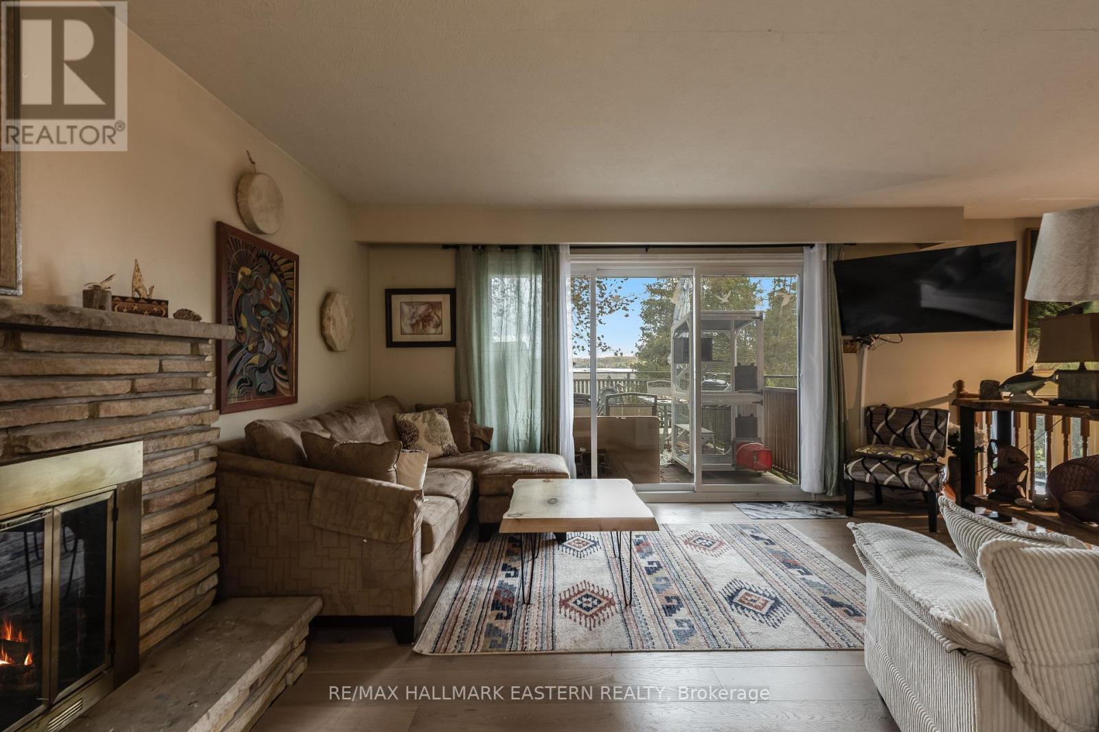 1013 Nicholl's Boulevard, Selwyn, Ontario  K0L 1H0 - Photo 8 - X12457024