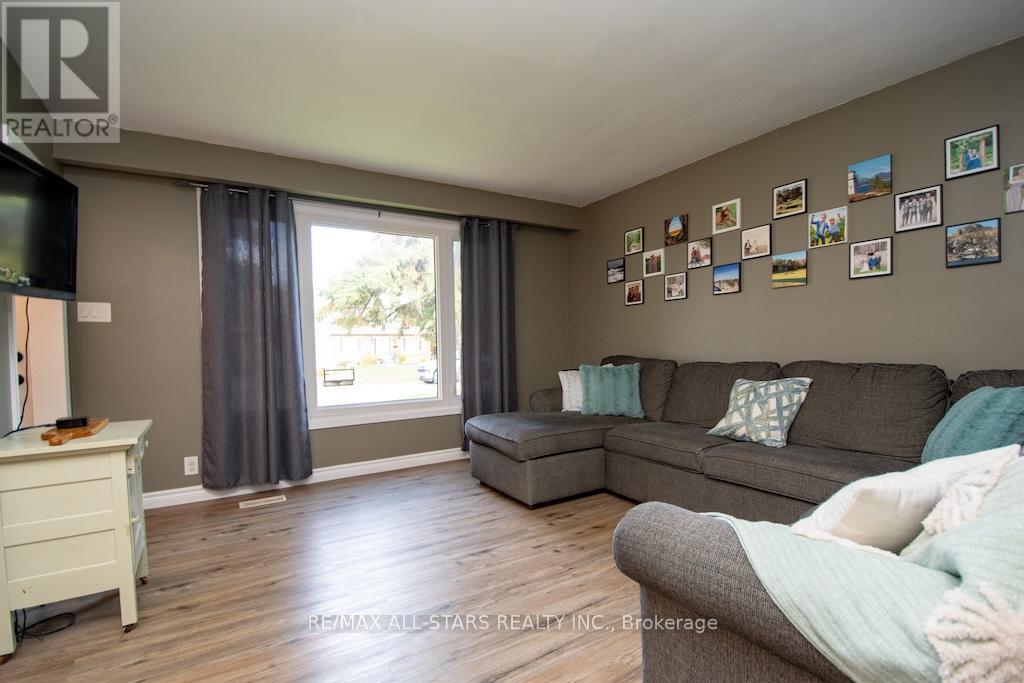 25 Maryknoll Avenue, Kawartha Lakes, Ontario  K9V 1A7 - Photo 4 - X12466084
