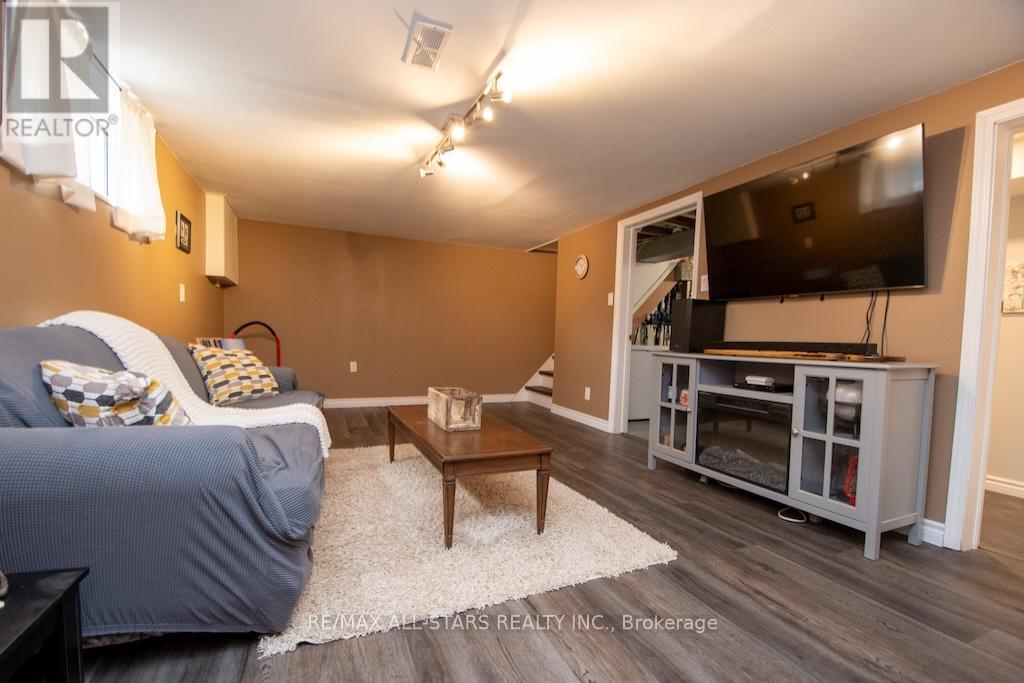 25 Maryknoll Avenue, Kawartha Lakes, Ontario  K9V 1A7 - Photo 27 - X12466084