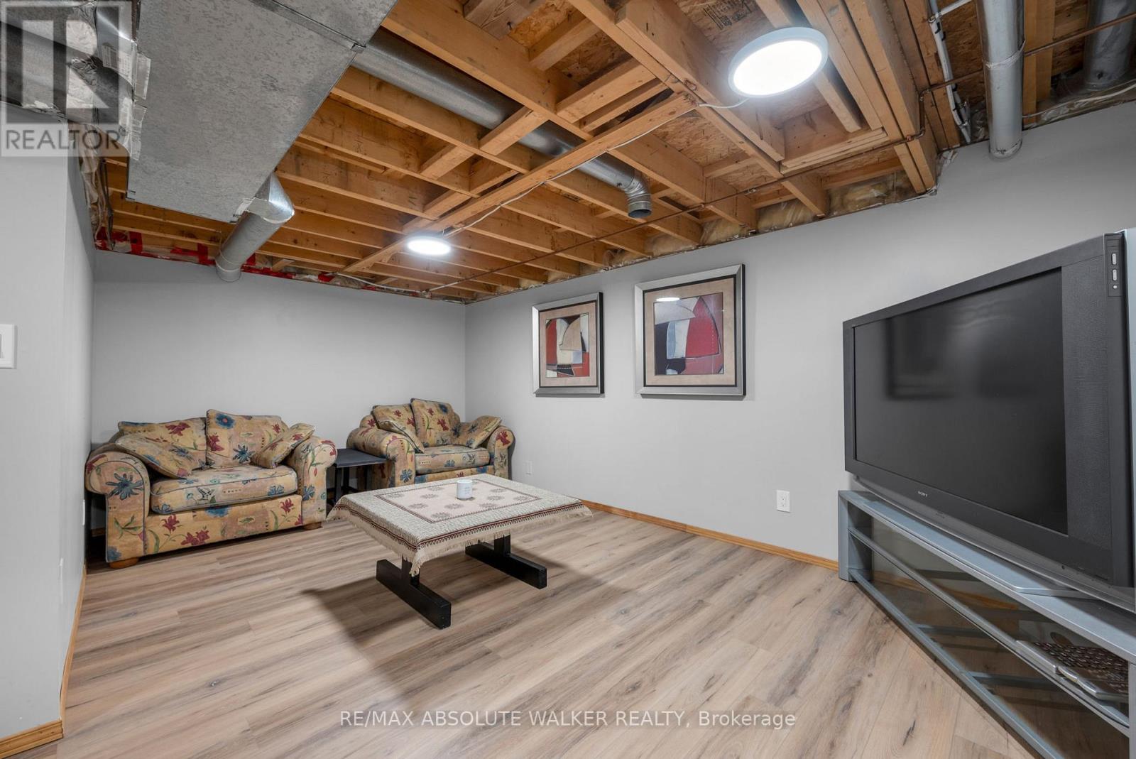32 Acklam Terrace, Ottawa, Ontario  K2K 2H5 - Photo 21 - X12474374