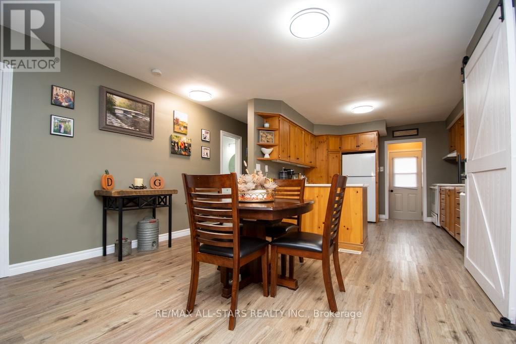 25 Maryknoll Avenue, Kawartha Lakes, Ontario  K9V 1A7 - Photo 8 - X12466084