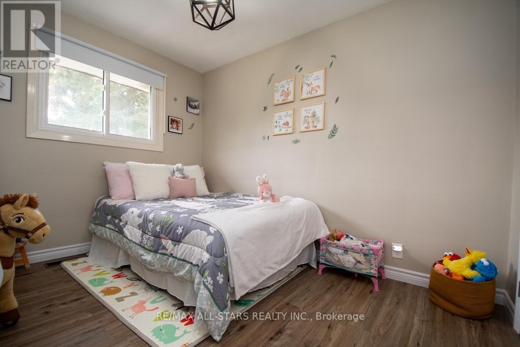 25 Maryknoll Avenue, Kawartha Lakes, Ontario  K9V 1A7 - Photo 20 - X12466084