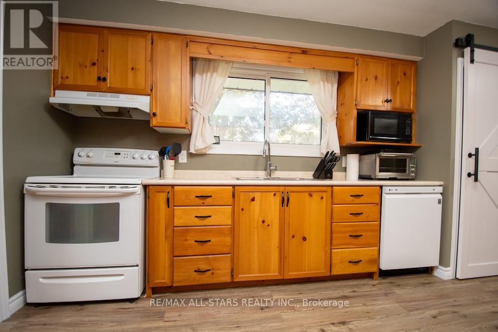 25 Maryknoll Avenue, Kawartha Lakes, Ontario  K9V 1A7 - Photo 14 - X12466084