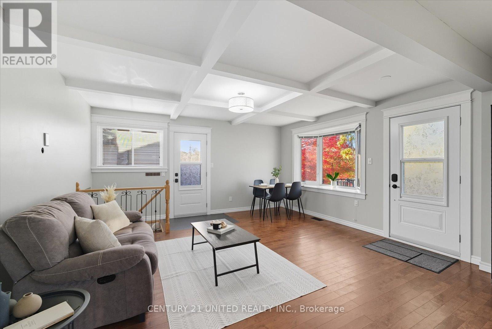 263 Riverview Heights, Peterborough, Ontario  K9J 1A9 - Photo 6 - X12475953