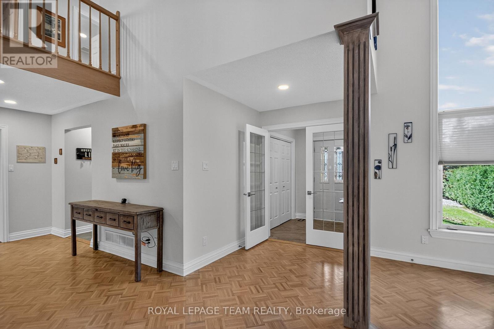 259 Grandview Road, Ottawa, Ontario  K2H 8B9 - Photo 4 - X12474457