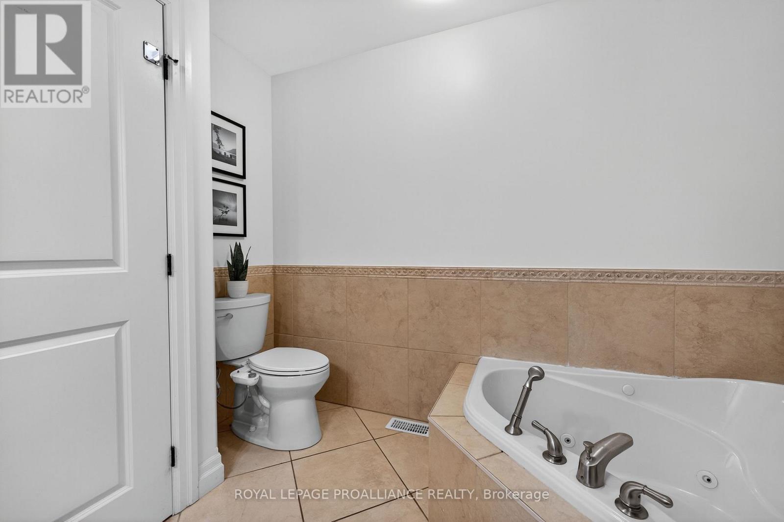 40 Charles Court, Tweed, Ontario  K0K 3J0 - Photo 20 - X12476013