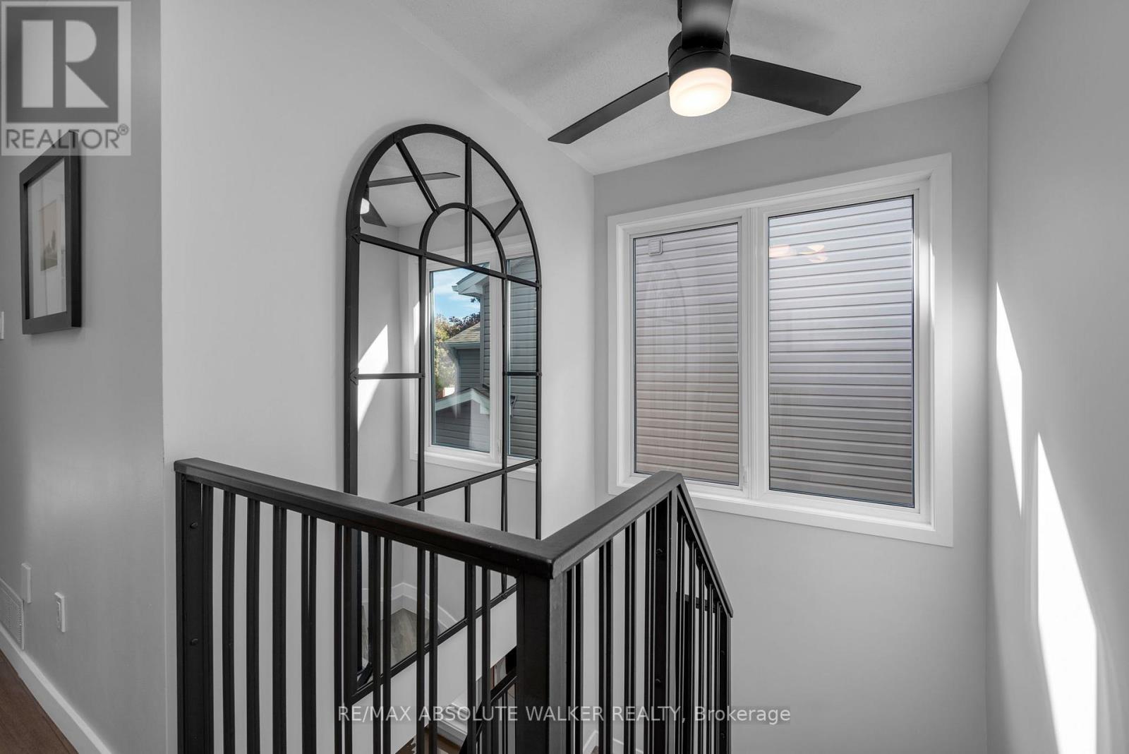 32 Acklam Terrace, Ottawa, Ontario  K2K 2H5 - Photo 10 - X12474374
