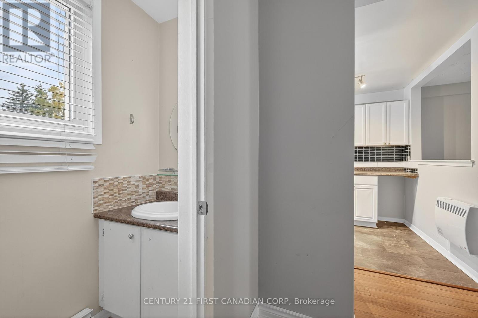 636 Wilkins Street, London South, Ontario  N6C 4Z4 - Photo 14 - X12477854