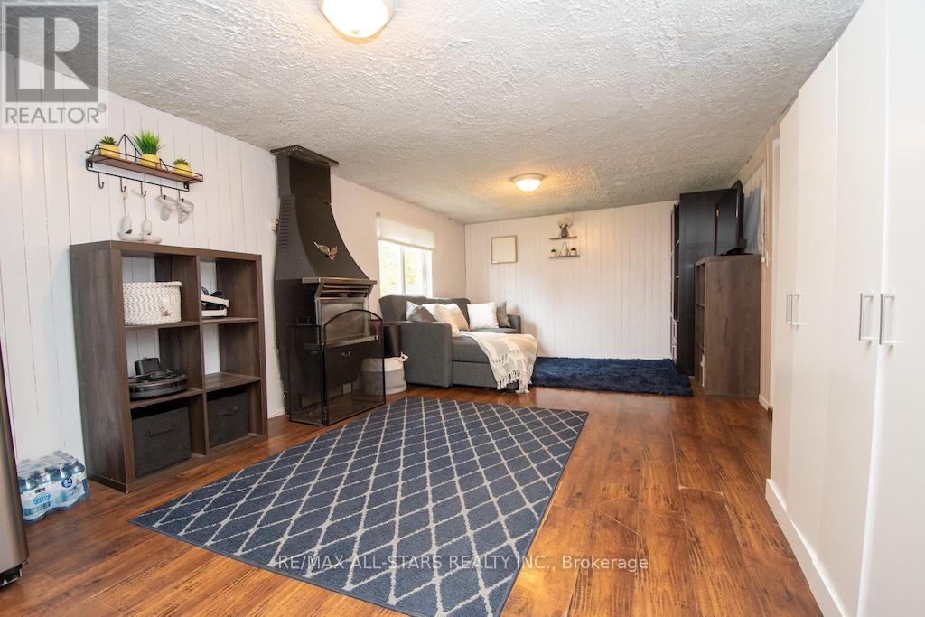 48 Elgin Street, Kawartha Lakes, Ontario  K9V 3W3 - Photo 17 - X12470141