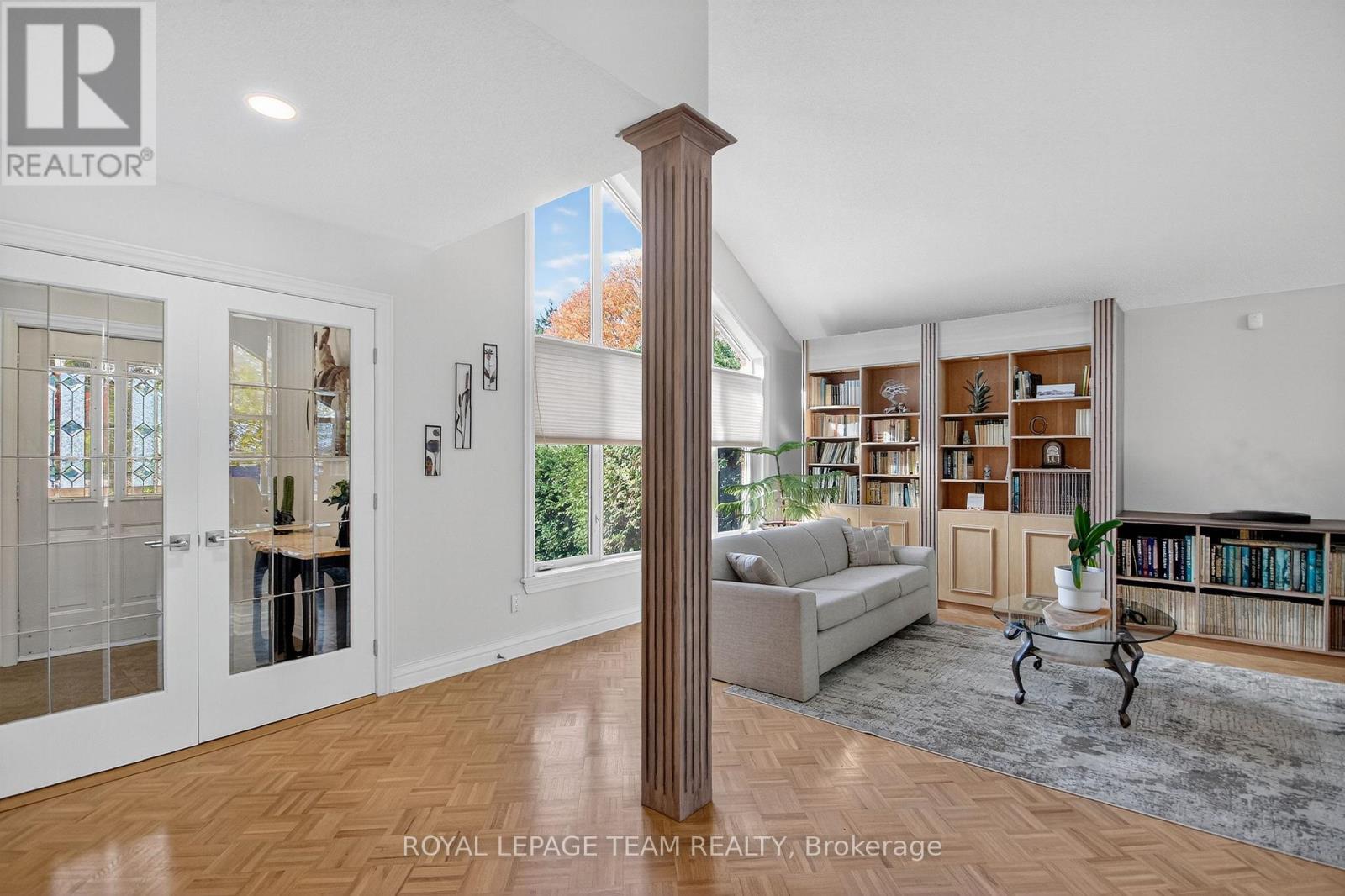 259 Grandview Road, Ottawa, Ontario  K2H 8B9 - Photo 6 - X12474457