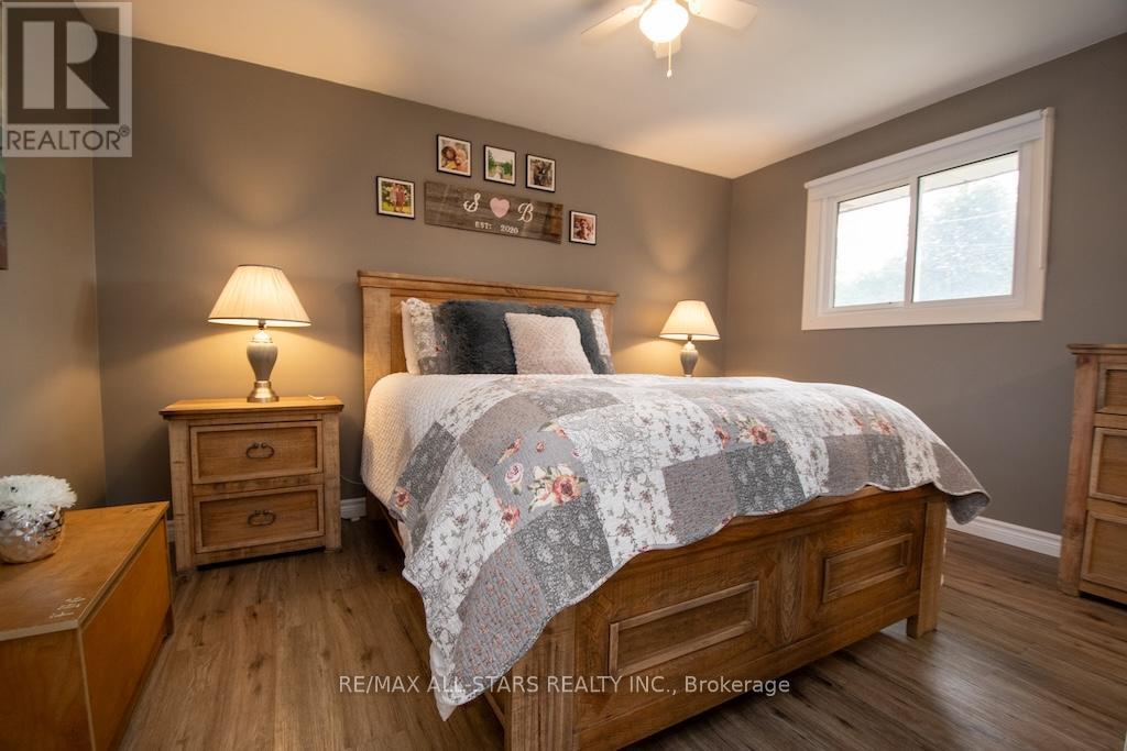 25 Maryknoll Avenue, Kawartha Lakes, Ontario  K9V 1A7 - Photo 16 - X12466084