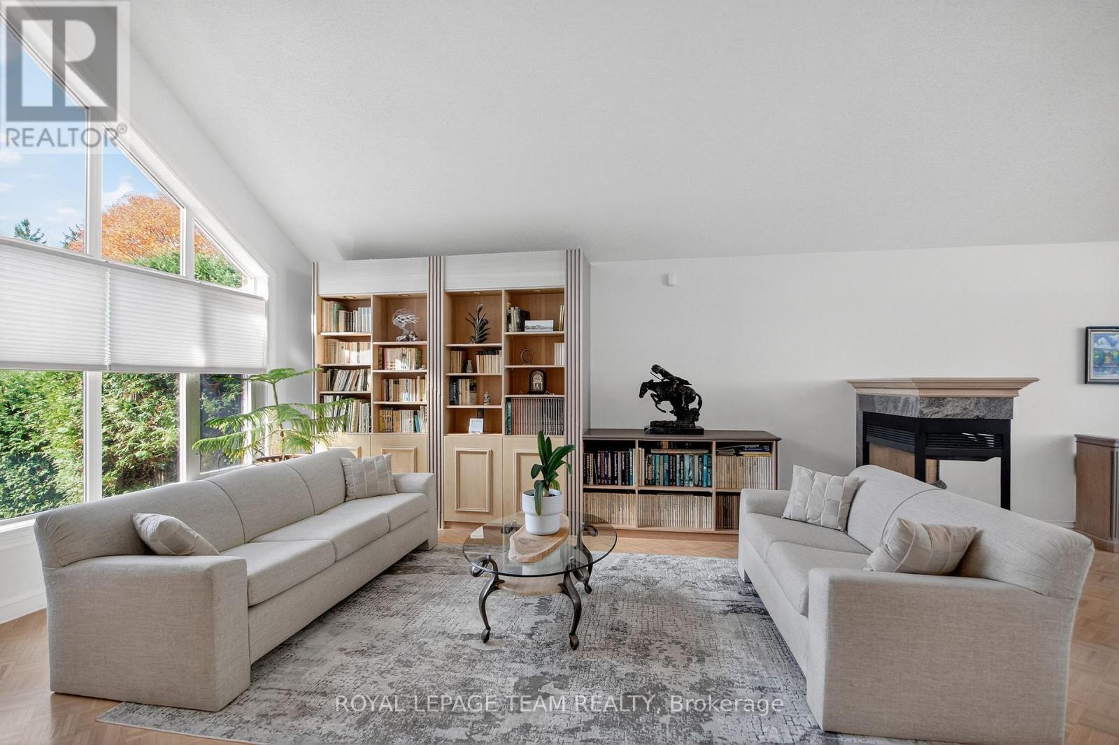 259 Grandview Road, Ottawa, Ontario  K2H 8B9 - Photo 7 - X12474457