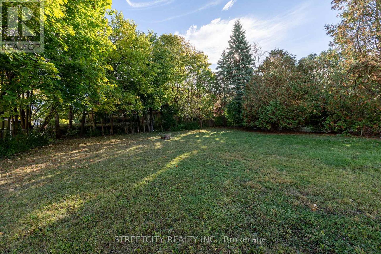 312 Fairview Avenue, London South, Ontario  N6C 4T8 - Photo 4 - X12477890