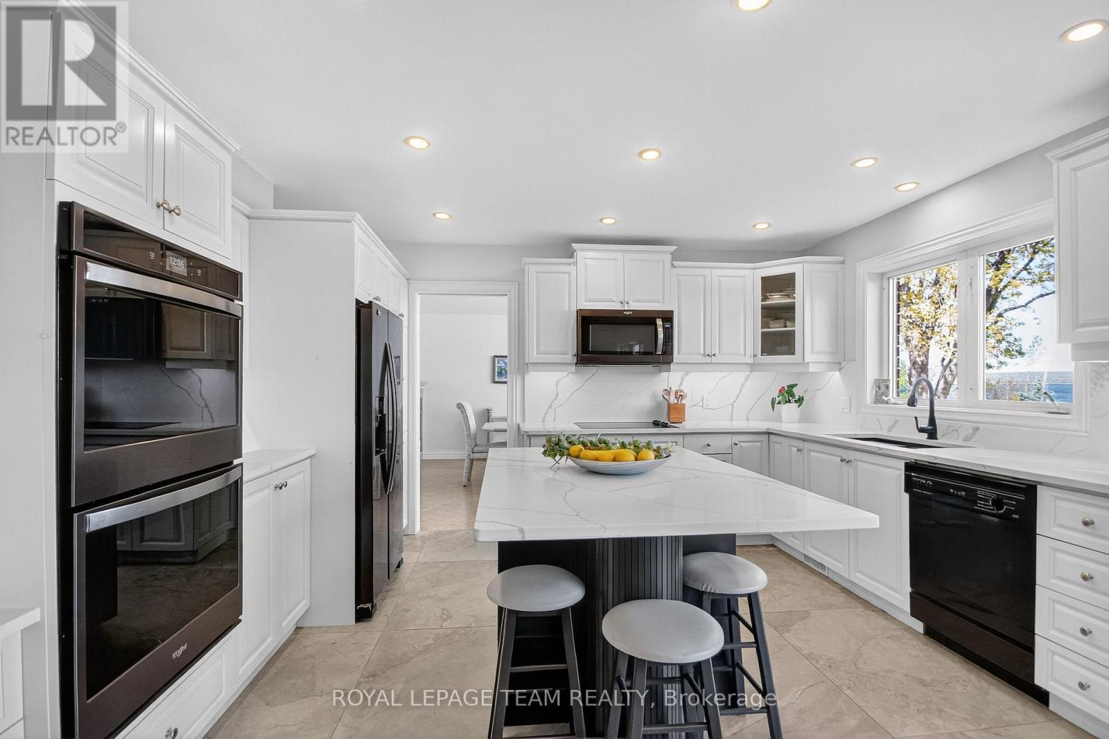 259 Grandview Road, Ottawa, Ontario  K2H 8B9 - Photo 17 - X12474457