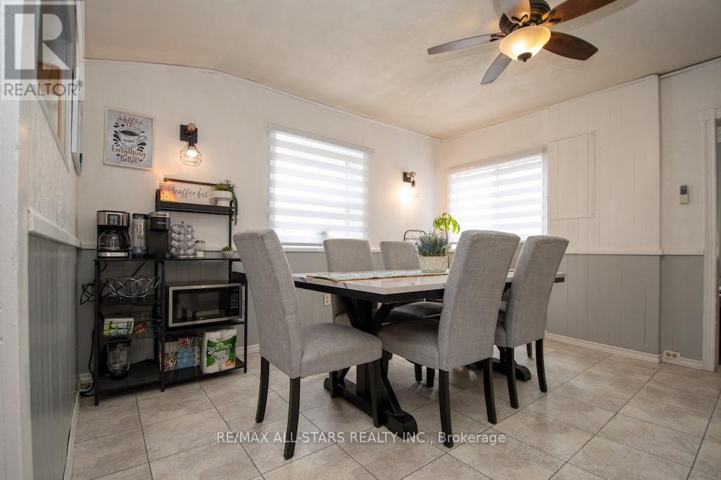 48 Elgin Street, Kawartha Lakes, Ontario  K9V 3W3 - Photo 10 - X12470141
