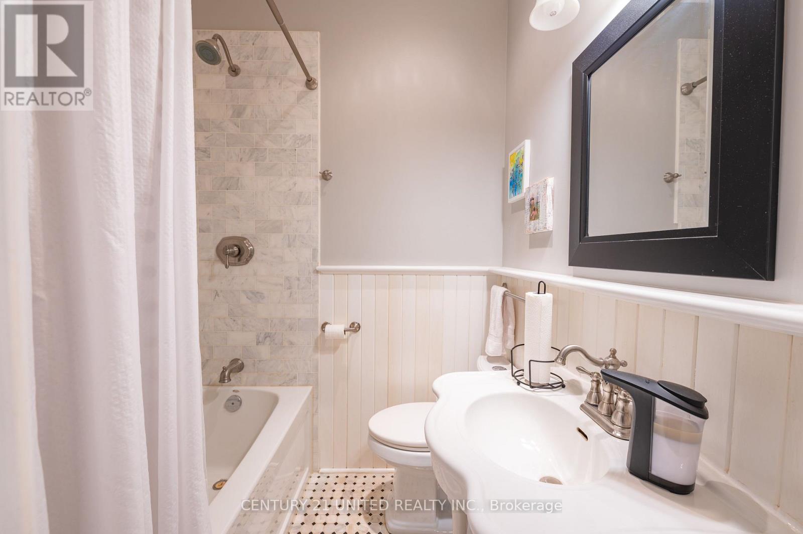 210 Mcdonnel Street, Peterborough, Ontario  K9H 2V9 - Photo 20 - X12476113