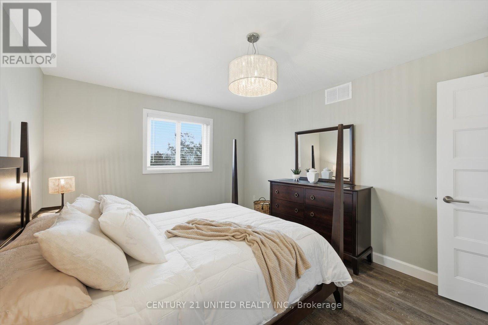 2339 Kawartha Heights Boulevard, Peterborough, Ontario  K9K 1S4 - Photo 20 - X12476066