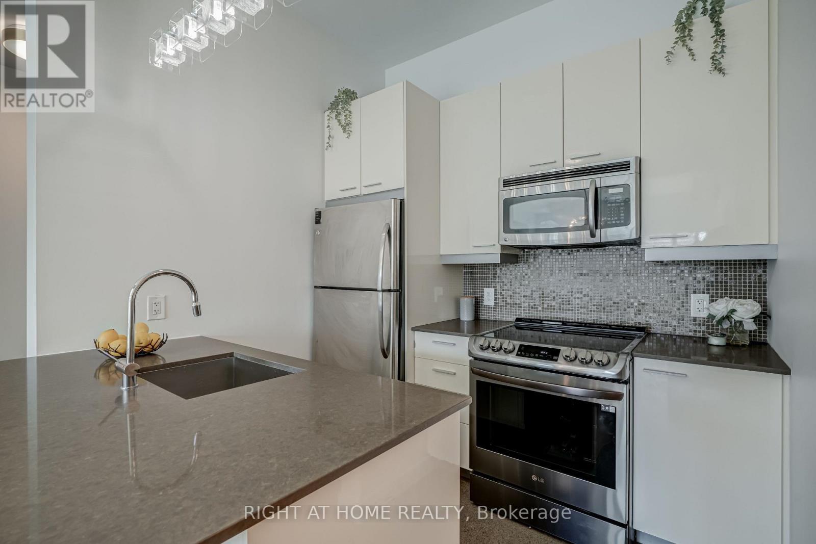409 - 569 King Street E, Toronto, Ontario  M5A 1M5 - Photo 6 - C12476165
