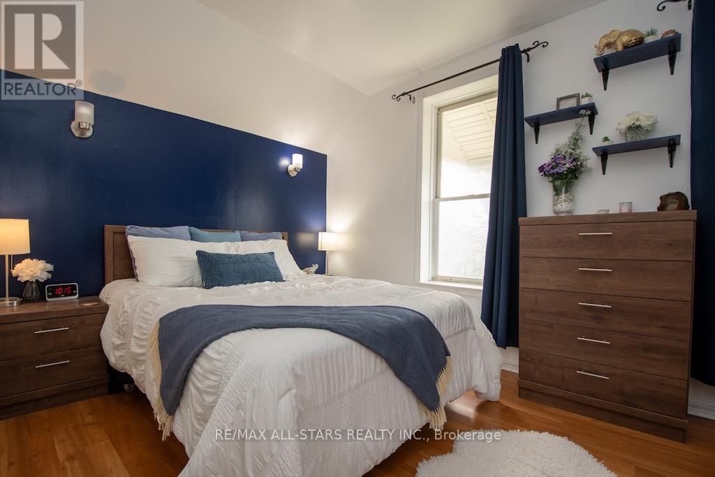 48 Elgin Street, Kawartha Lakes, Ontario  K9V 3W3 - Photo 21 - X12470141
