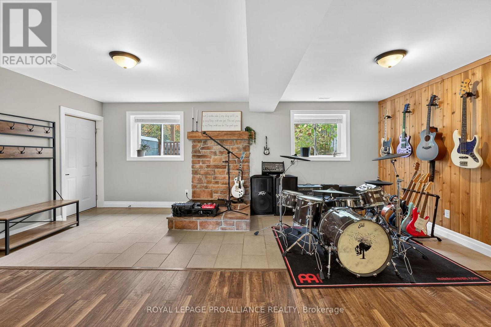 40 Charles Court, Tweed, Ontario  K0K 3J0 - Photo 35 - X12476013