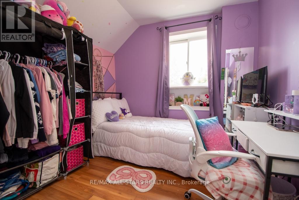 48 Elgin Street, Kawartha Lakes, Ontario  K9V 3W3 - Photo 23 - X12470141