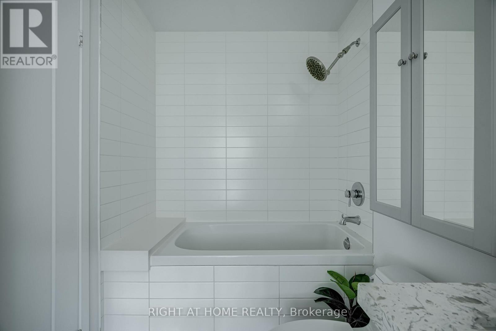 409 - 569 King Street E, Toronto, Ontario  M5A 1M5 - Photo 15 - C12476165