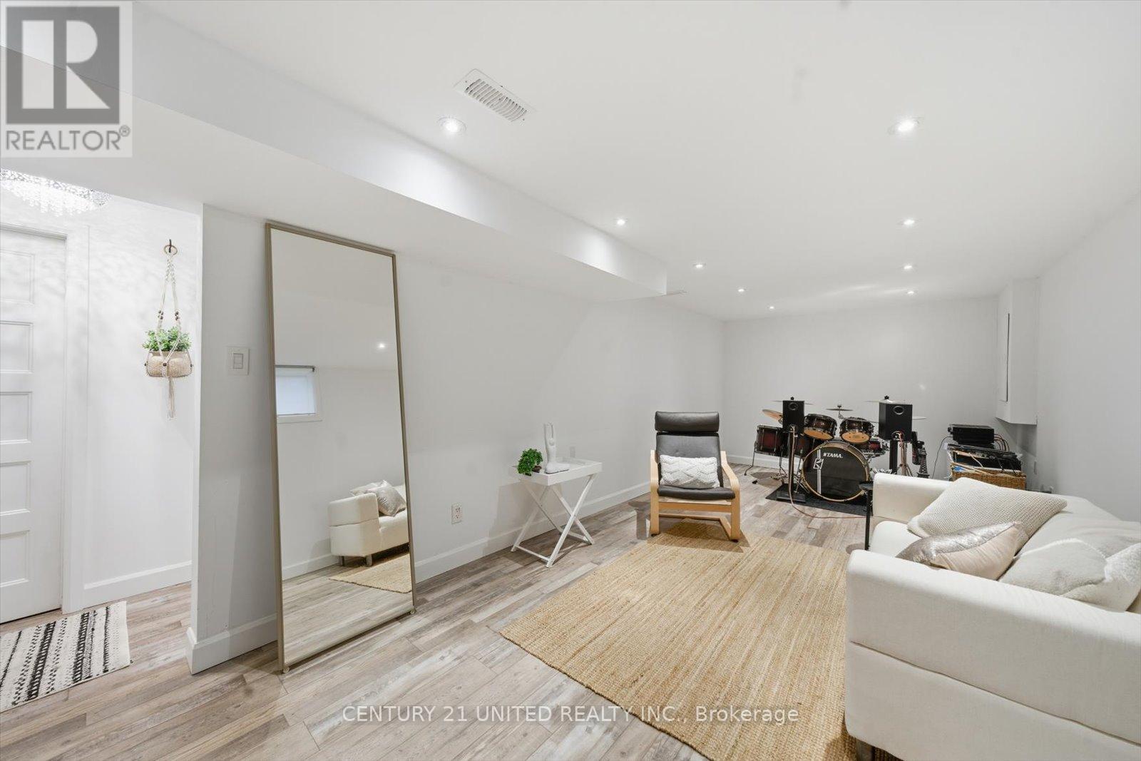 2339 Kawartha Heights Boulevard, Peterborough, Ontario  K9K 1S4 - Photo 38 - X12476066