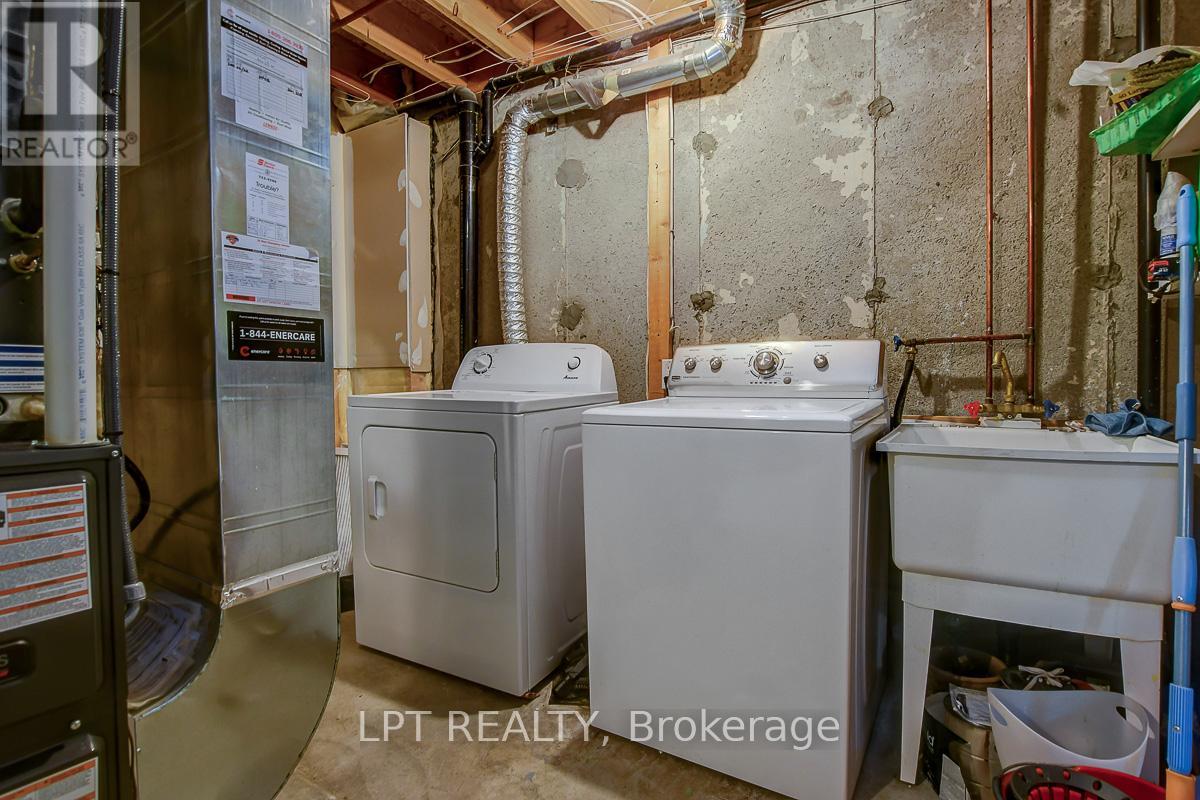 204 Forestglade Crescent, Ottawa, Ontario  K1G 6A7 - Photo 36 - X12476080