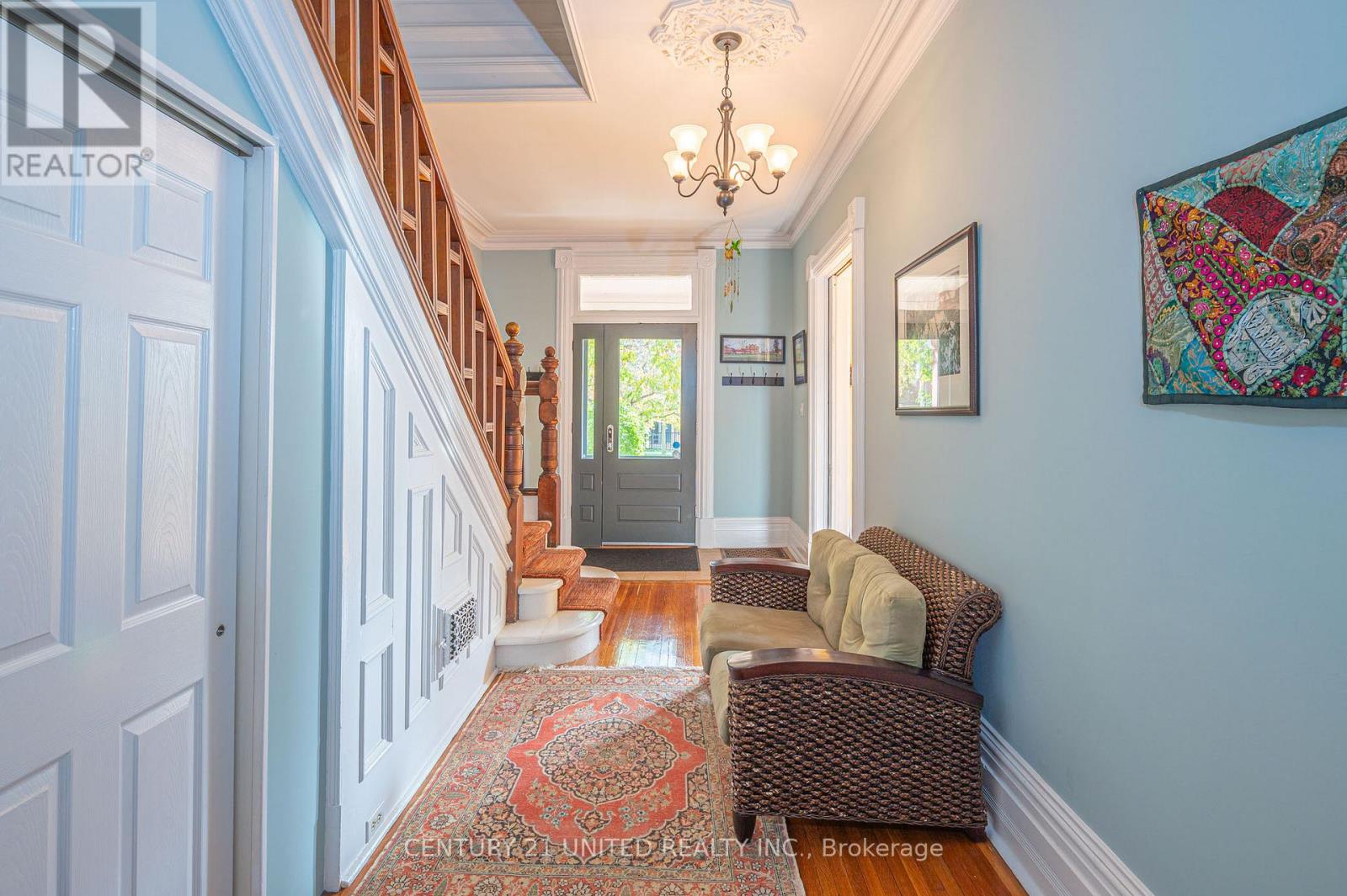 210 Mcdonnel Street, Peterborough, Ontario  K9H 2V9 - Photo 6 - X12476113