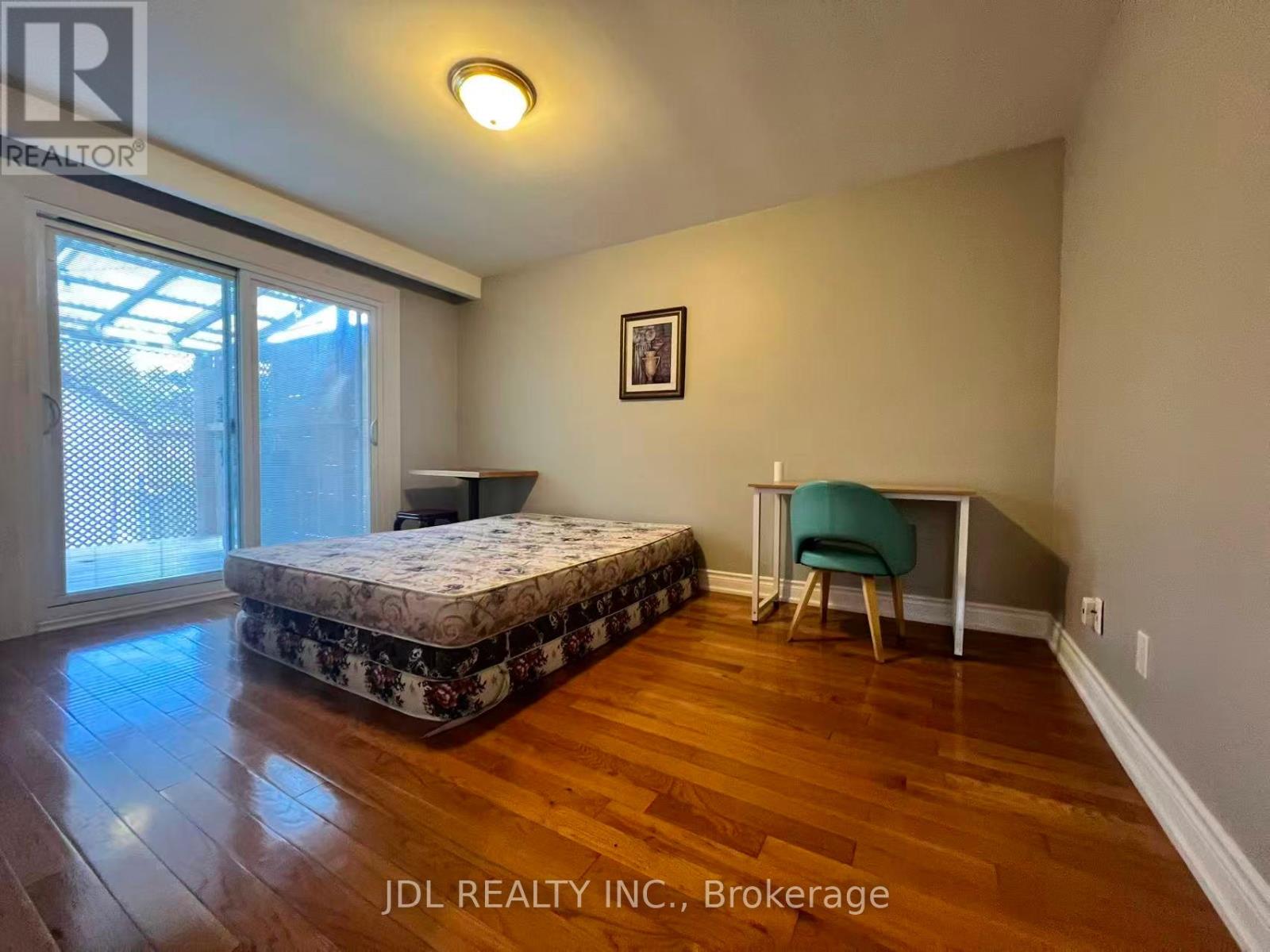 15 Summerglade Drive, Toronto, Ontario  M1S 1W8 - Photo 8 - E12476051