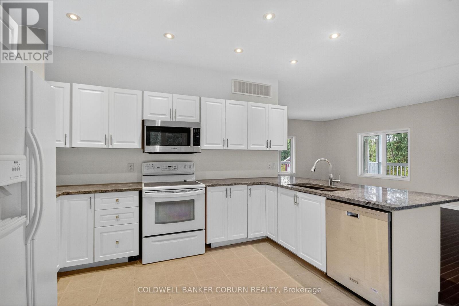 7215 Jock Trail Road, Ottawa, Ontario  K0A 2Z0 - Photo 18 - X12476204