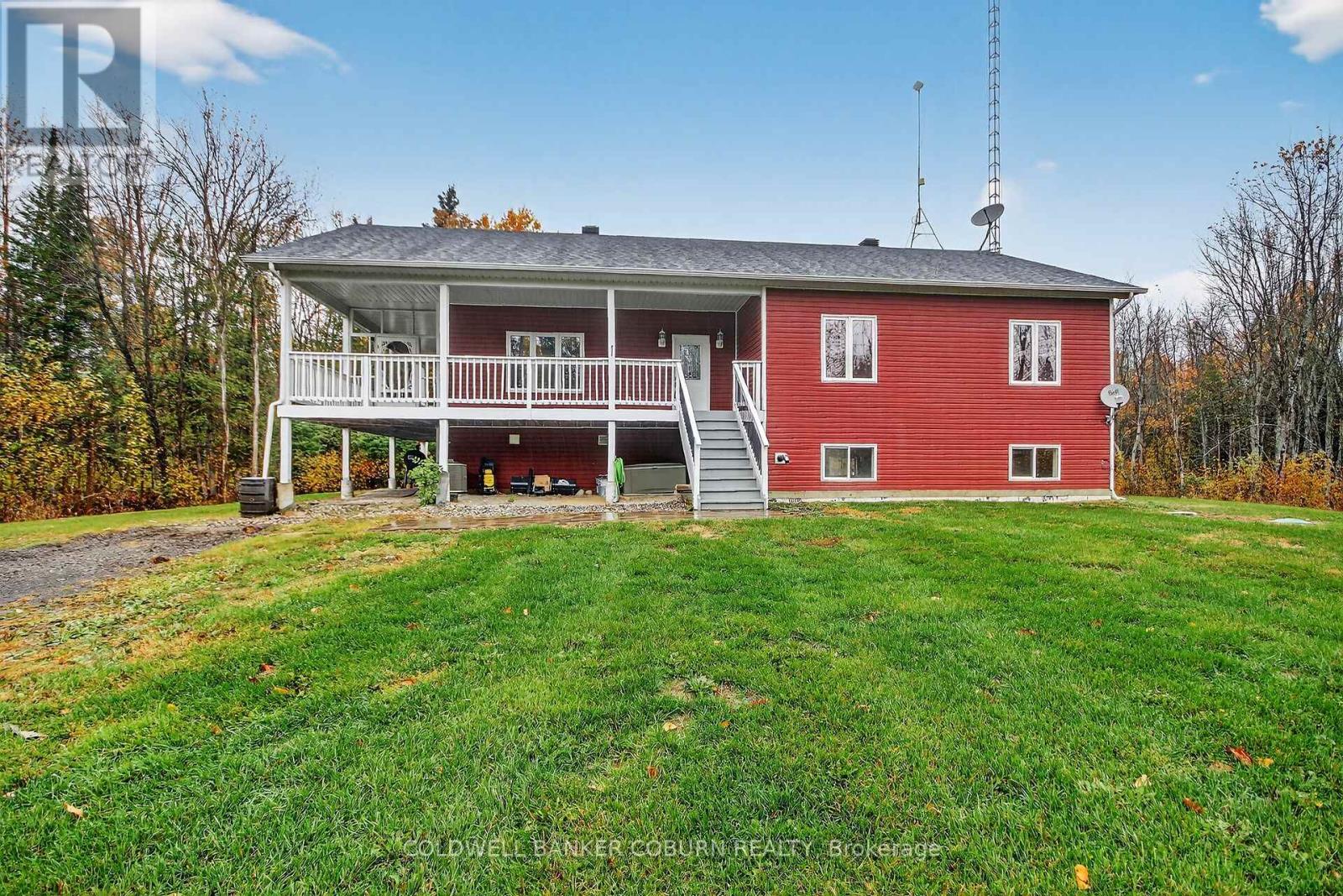 7215 Jock Trail Road, Ottawa, Ontario  K0A 2Z0 - Photo 2 - X12476204