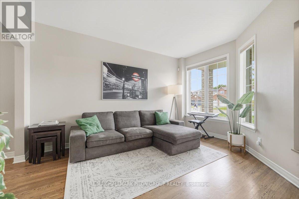 4434 Rainforest Drive, Ottawa, Ontario  K1V 1L6 - Photo 2 - X12476211