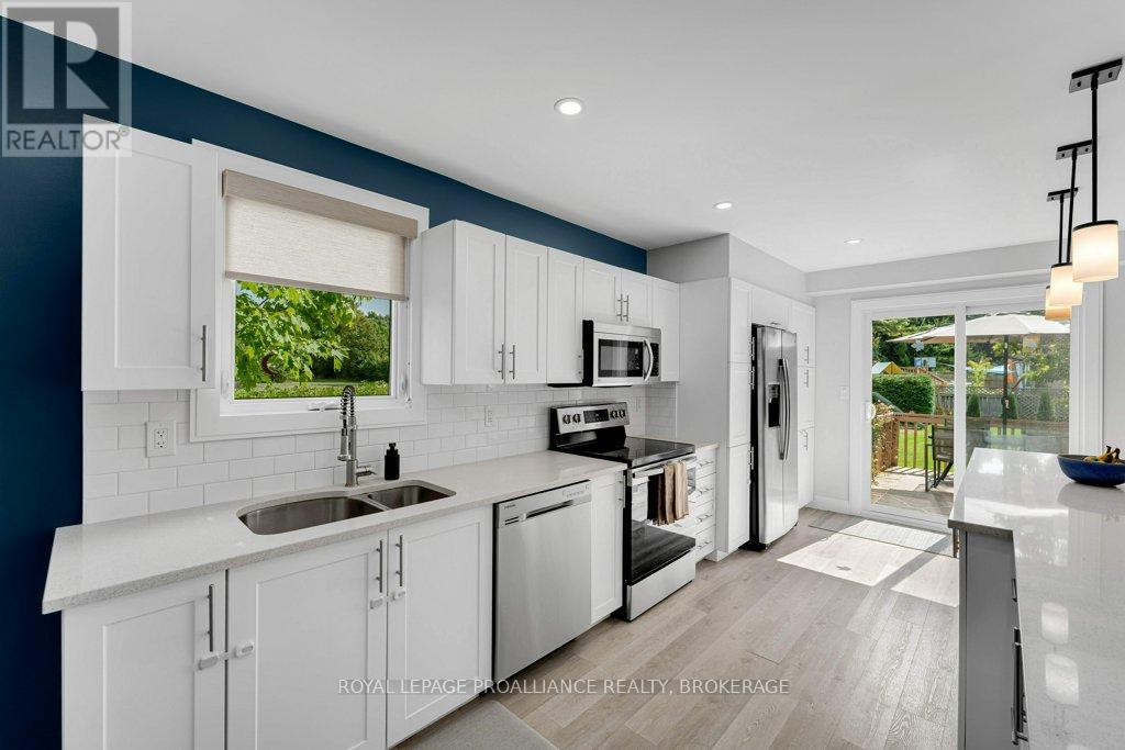 4 Glenaire Mews, Kingston, Ontario  K7M 7L3 - Photo 11 - X12477960