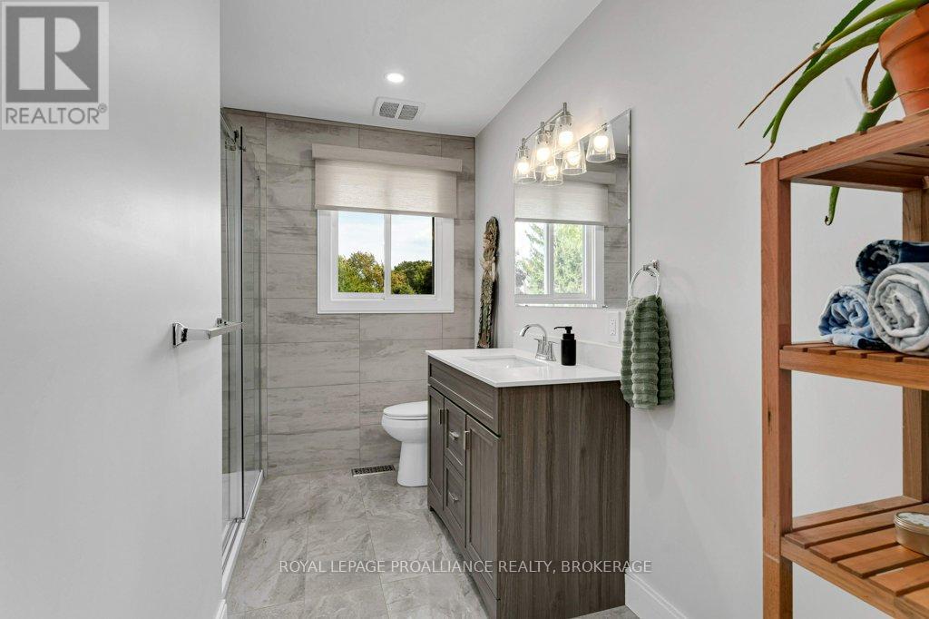4 Glenaire Mews, Kingston, Ontario  K7M 7L3 - Photo 25 - X12477960