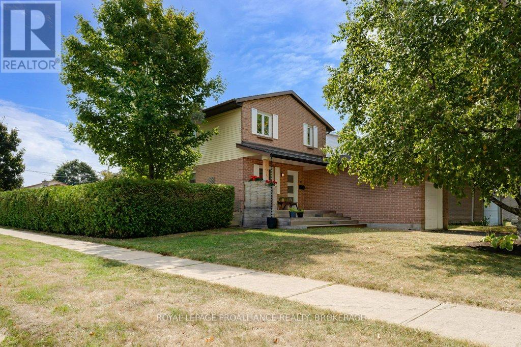 4 Glenaire Mews, Kingston, Ontario  K7M 7L3 - Photo 3 - X12477960