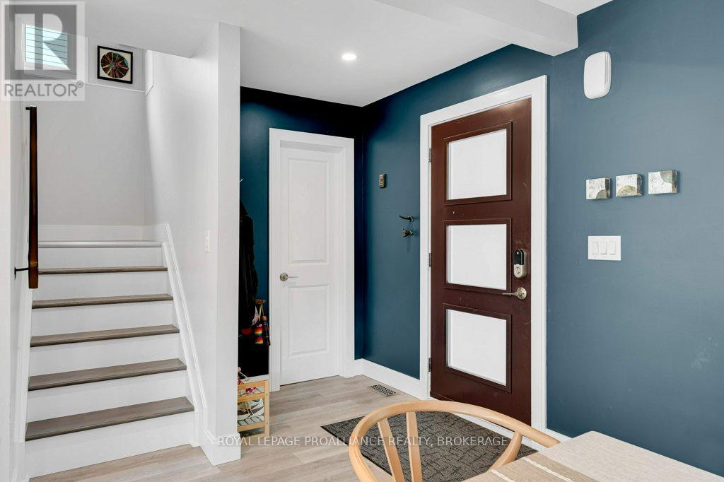 4 Glenaire Mews, Kingston, Ontario  K7M 7L3 - Photo 4 - X12477960