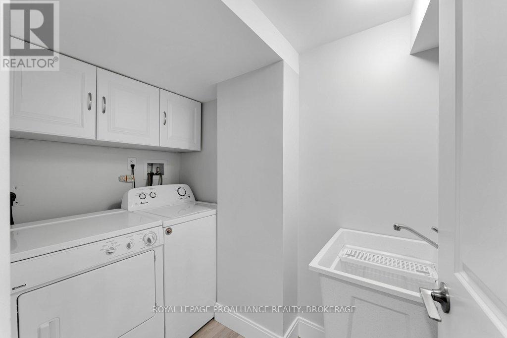 4 Glenaire Mews, Kingston, Ontario  K7M 7L3 - Photo 40 - X12477960