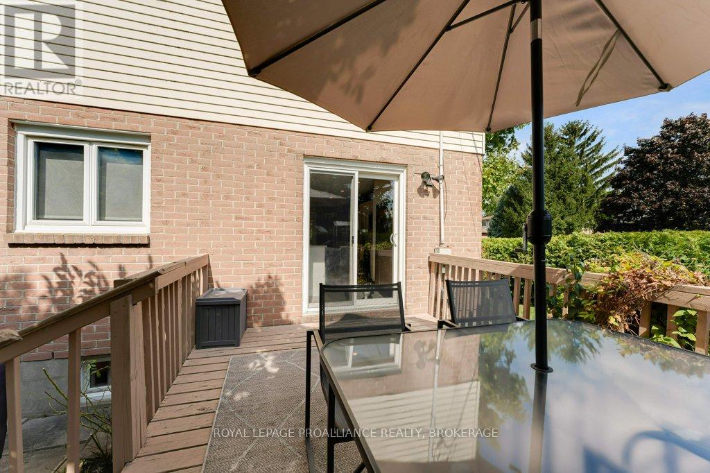 4 Glenaire Mews, Kingston, Ontario  K7M 7L3 - Photo 41 - X12477960
