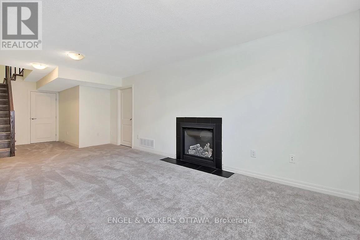 165 Overberg Way, Ottawa, Ontario  K2S 0J7 - Photo 29 - X12477881