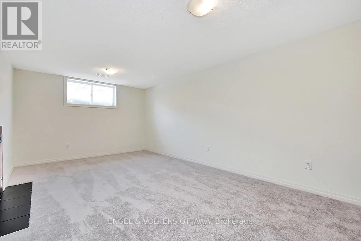 165 Overberg Way, Ottawa, Ontario  K2S 0J7 - Photo 30 - X12477881